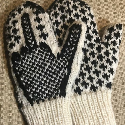 🎅The "Naughty List" Mittens | Cozy Knit with a Hidden Attitude 🖕✨